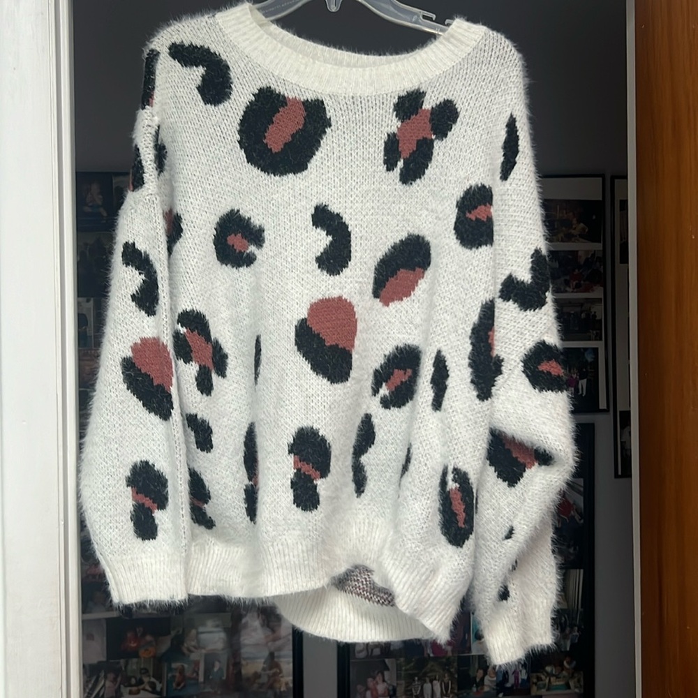 Fuzzy Leopard Print oversized Sweater
